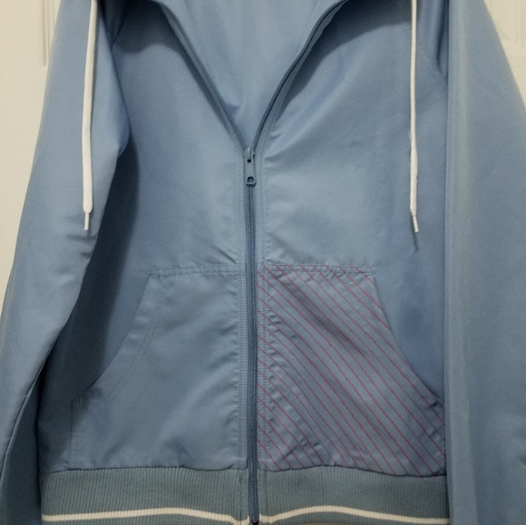 Great windbreaker jacket - Picture 3 of 3